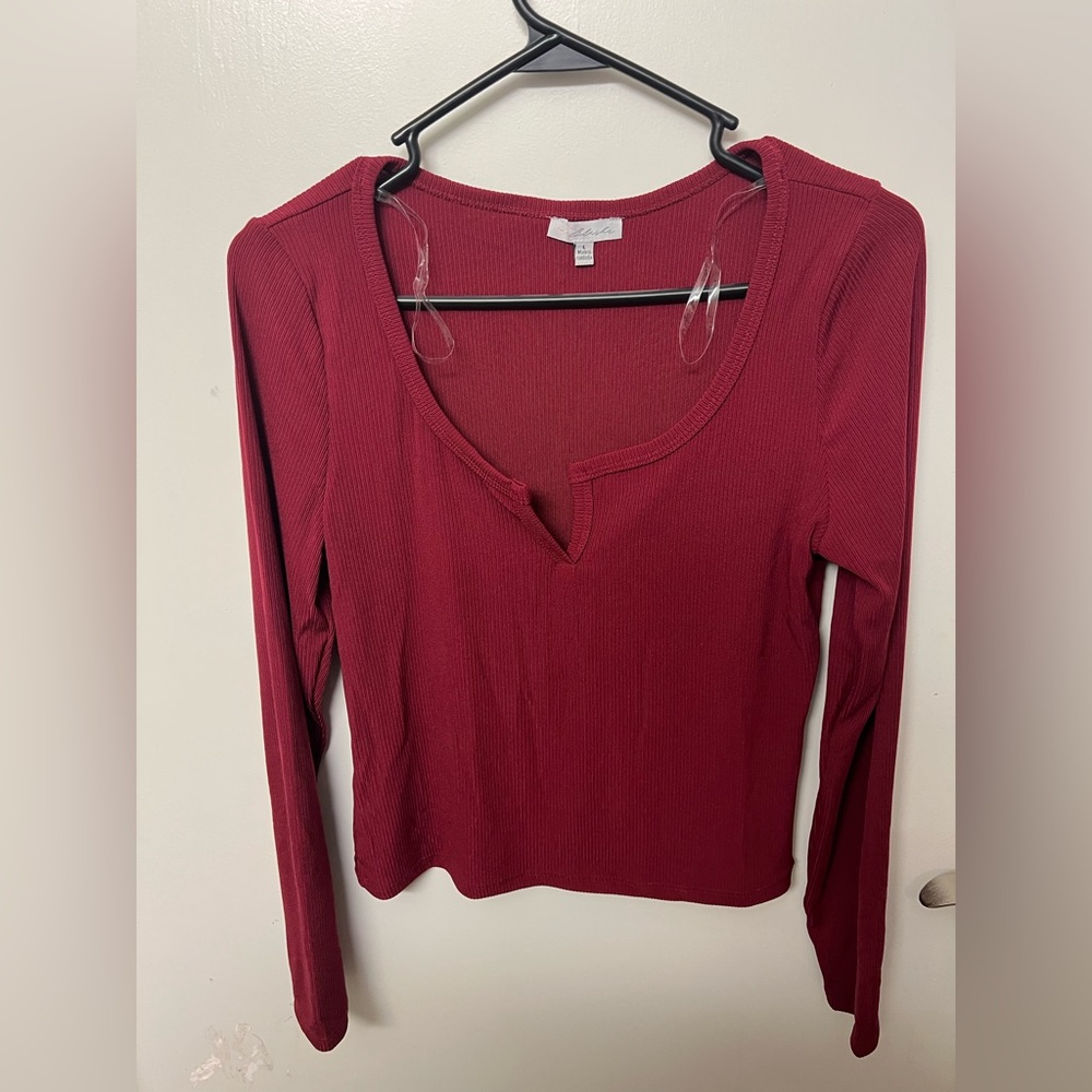Long sleeve burgundy cropped top